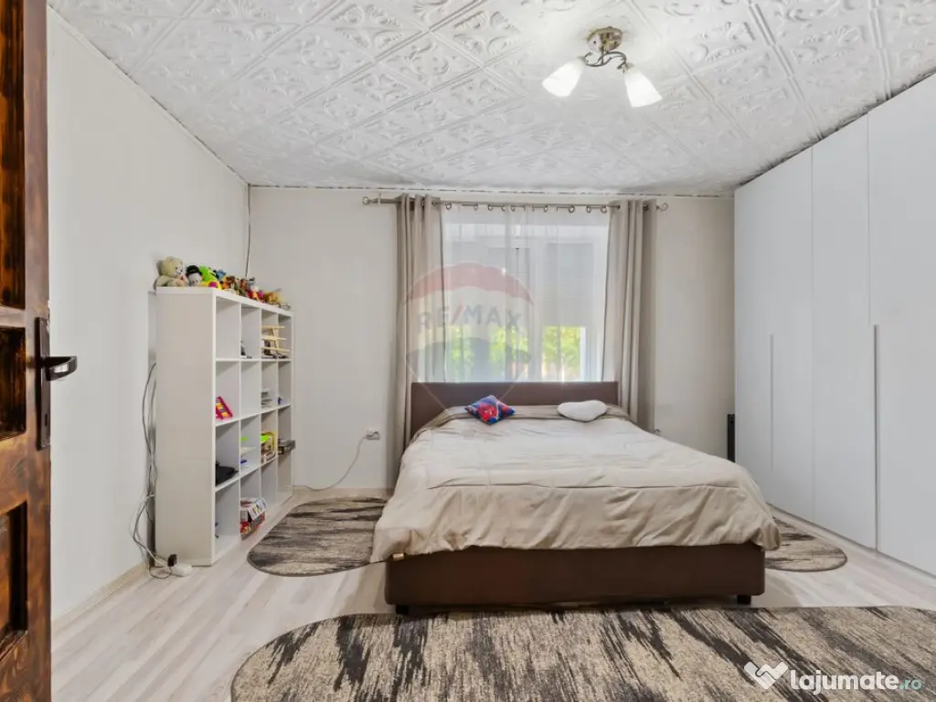 Casă de vânzare cu 5 camere- Nădab, oraș Chișineu-Cr... 