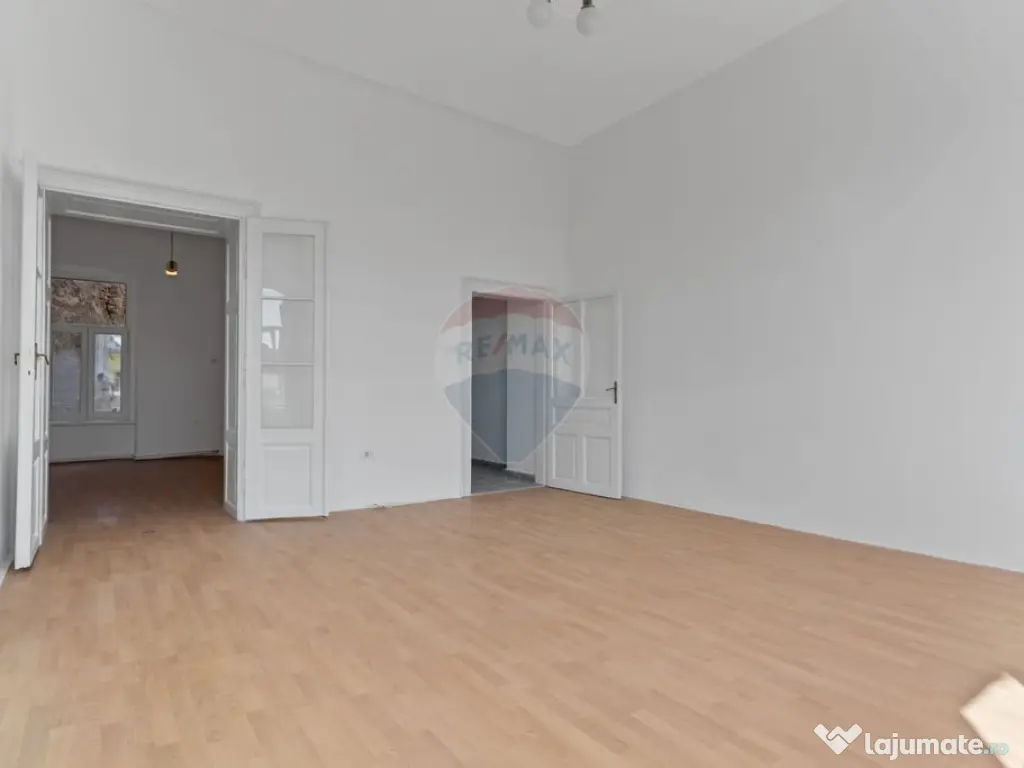 Spațiu cu destinatii multiple, zona centrala- prima inch... 