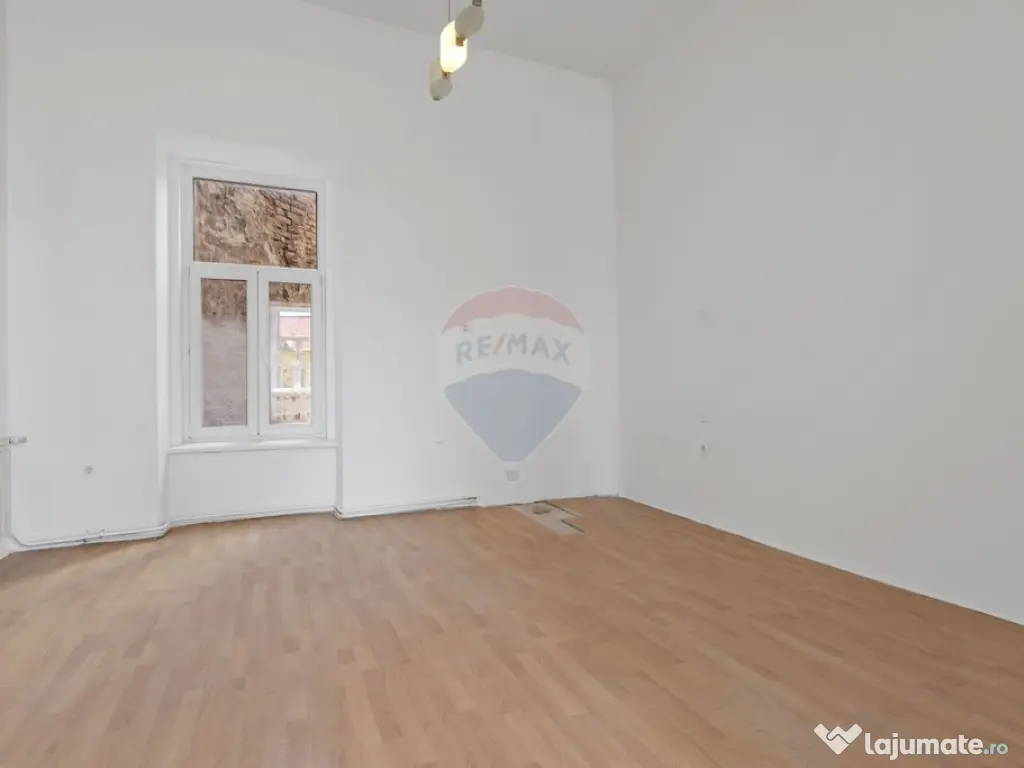 Spațiu cu destinatii multiple, zona centrala- prima inch... 