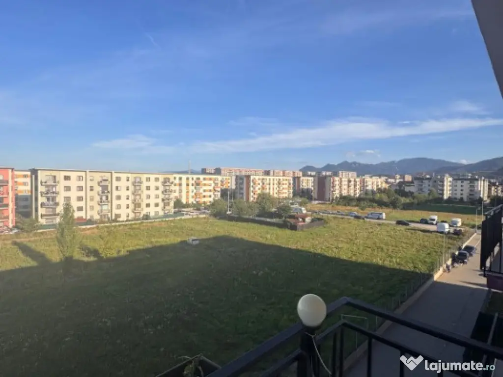 Apartament 2 camere | Decomandat | Loc de parcare | Boxă | Tractorul 