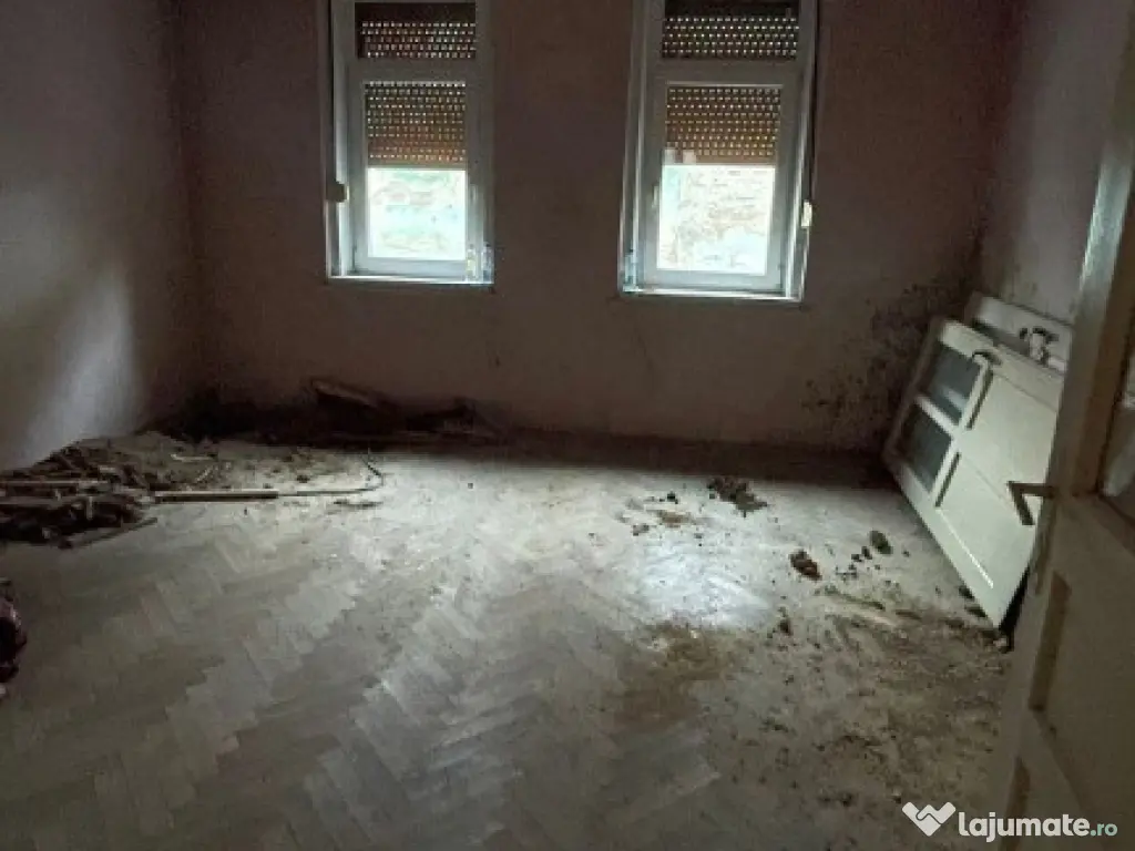 Casă zona Mihai Viteazu