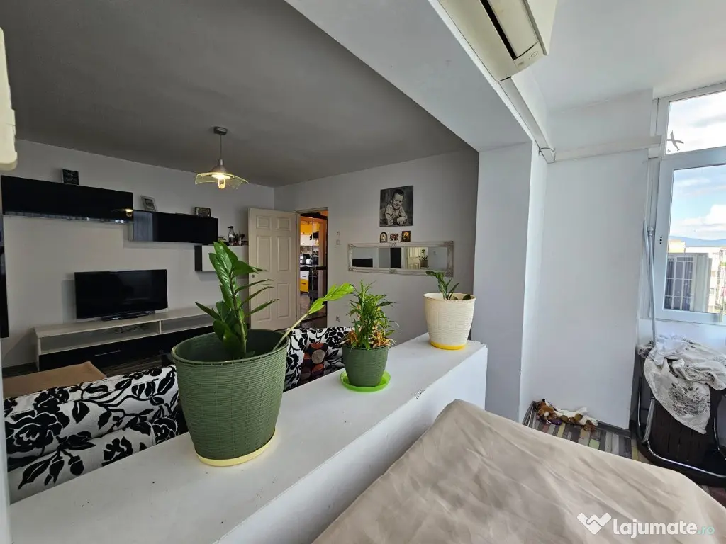 Apartament 2 camere, renovat integral, zona Gojdu 