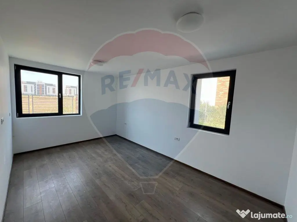 Casă / Vilă cu 5 camere de vânzare în zona Exterior Nord 