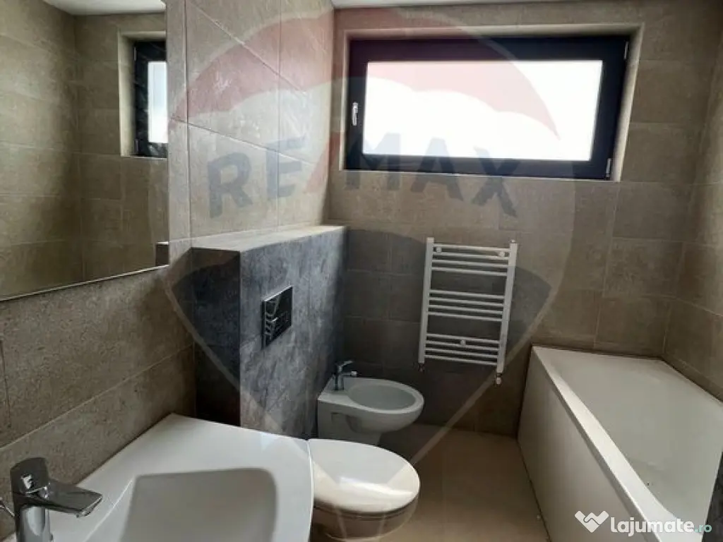 Casă / Vilă cu 5 camere de vânzare în zona Exterior Nord 