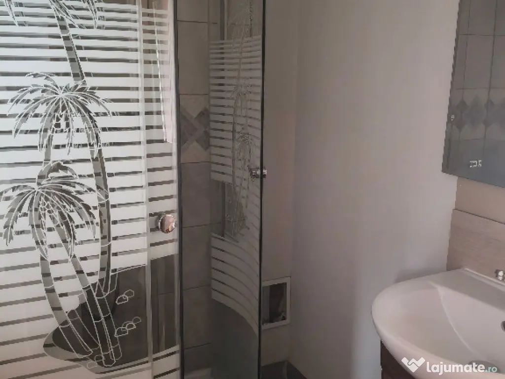 Apartament cu trei camere in vila ,et 1 