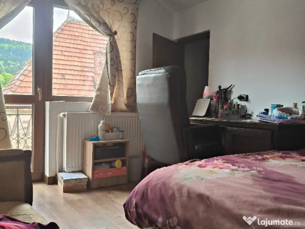 Apartament cu trei camere in vila ,et 1 