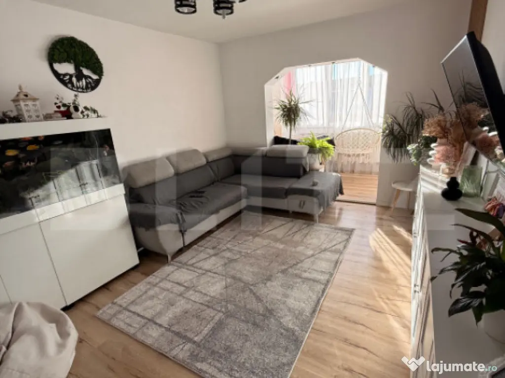 Apartament cu 3 camere, 71 mp, renovat complet, zona Tractor