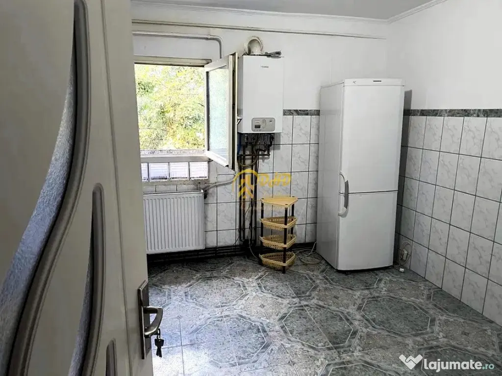 Apartament in zona Cug doua camere 