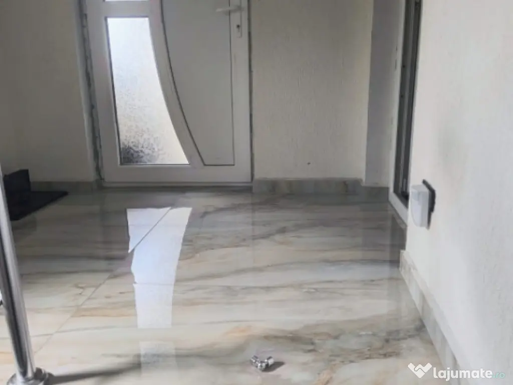 Casă renovată în Preluci la 12 Km de Comănesti , fântâ 