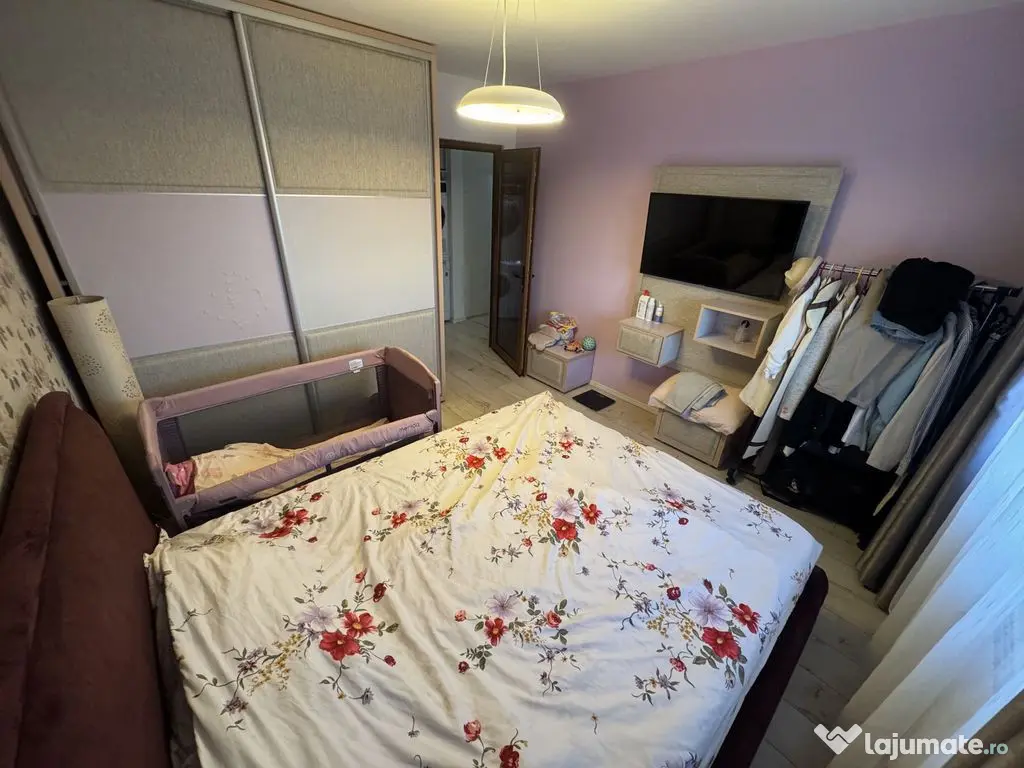 Apartament 3 camere zona Km 4 5