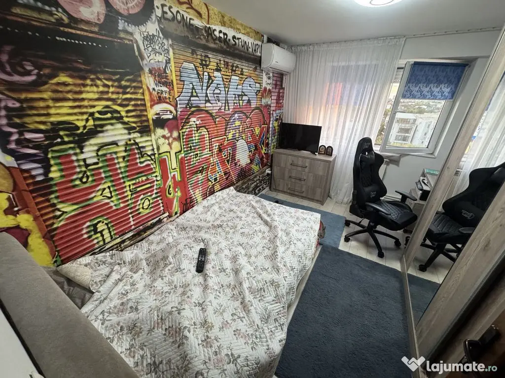 Apartament 3 camere zona Km 4 5