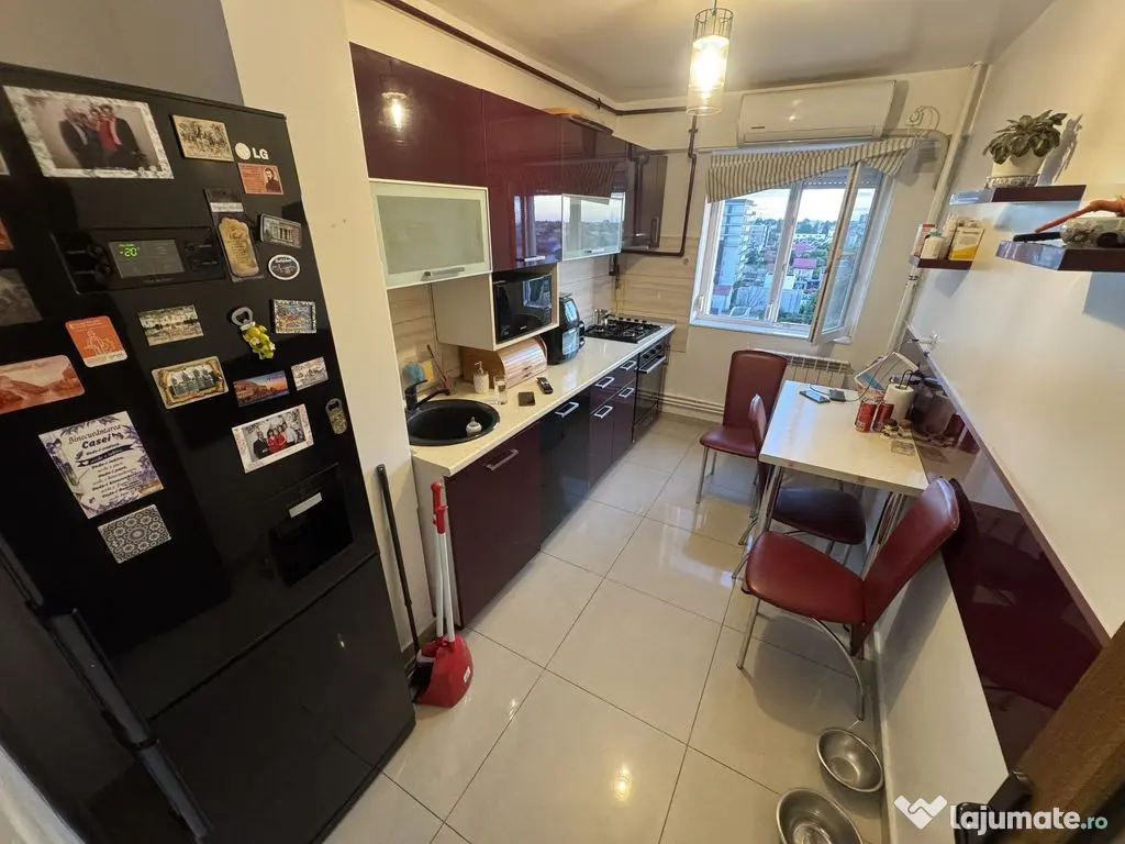 Apartament 3 camere zona Km 4 5