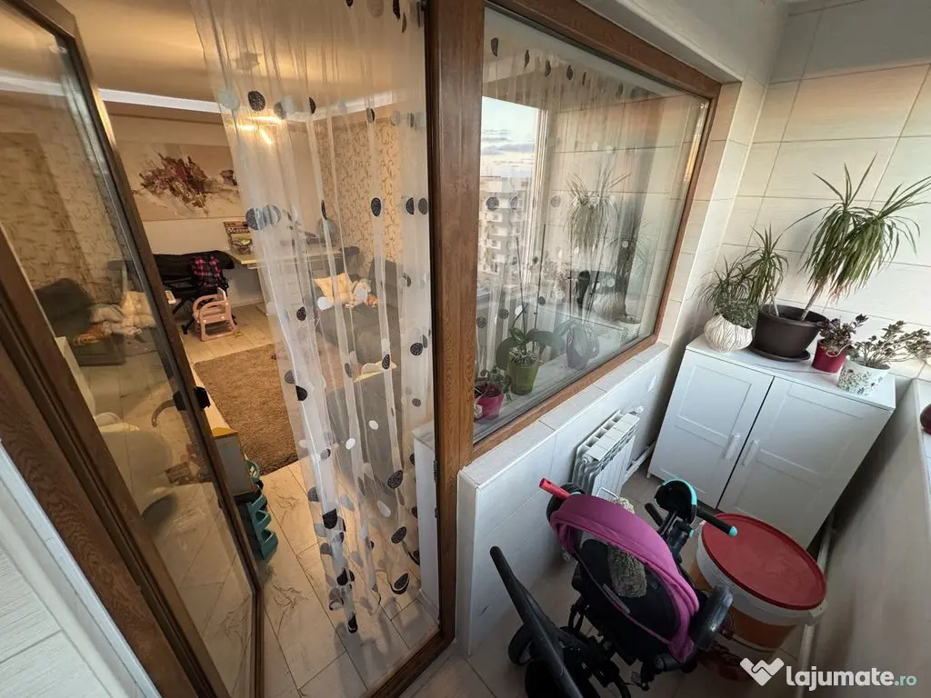 Apartament 3 camere zona Km 4 5