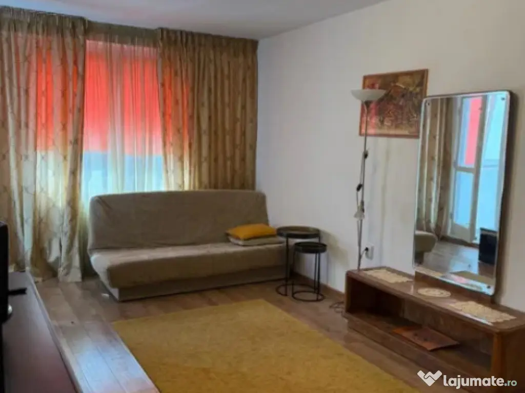 Apartament 3 camere, decomandat - zona Astra