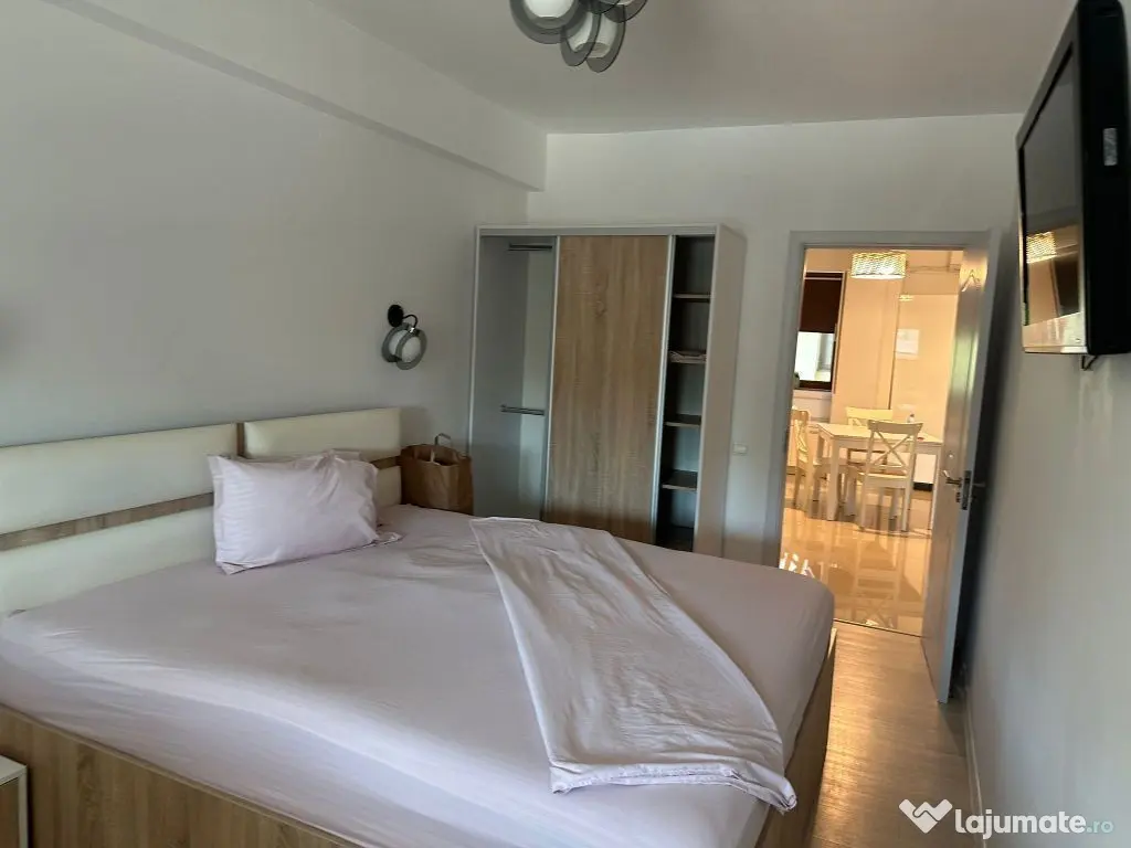 APARTAMENT 3 CAMERE-ZONA TOMIS NORD 