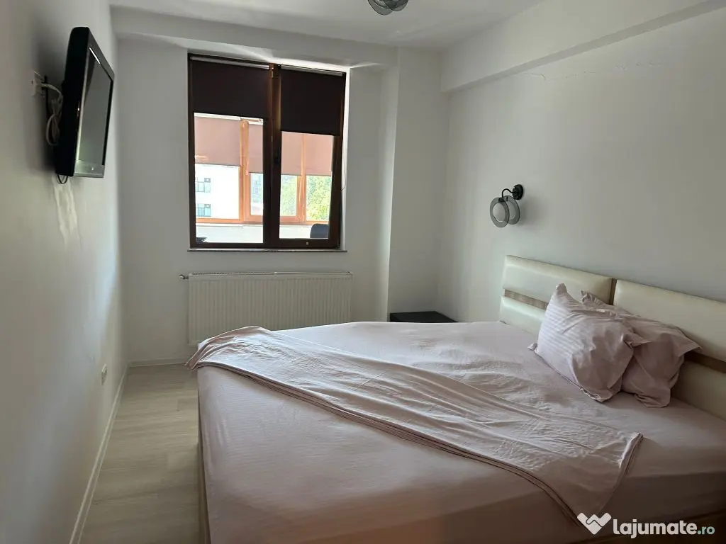 APARTAMENT 3 CAMERE-ZONA TOMIS NORD 