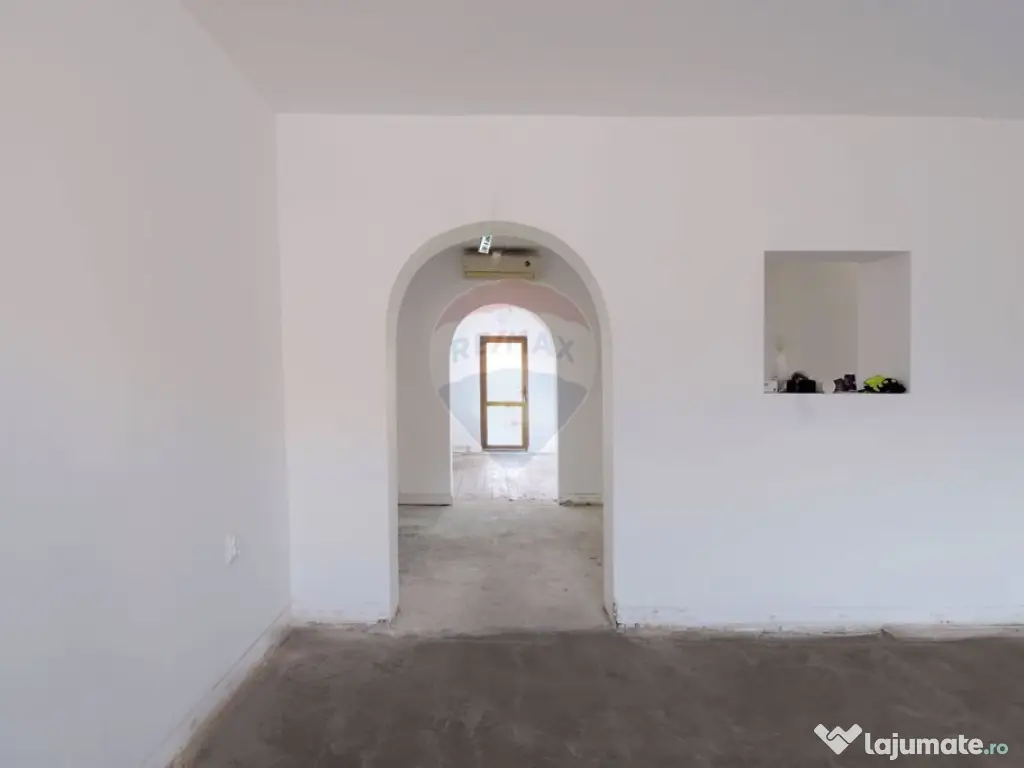 Casa cu 2 camere si 912 mp teren de inchiriat, zona Baciu