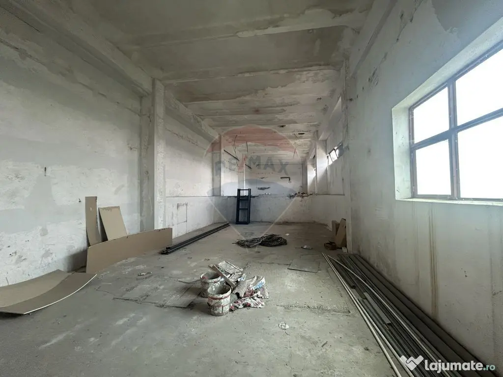 Spațiu de birouri / industrial de vânzare 