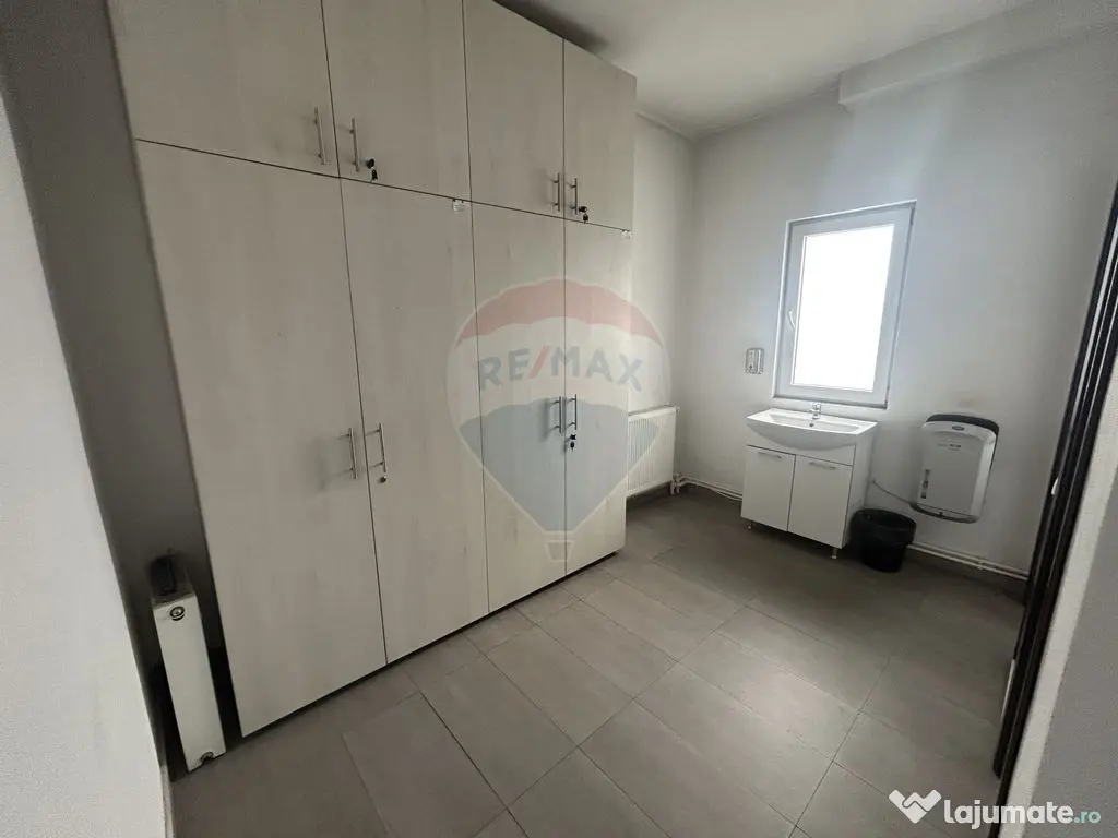 Spațiu de birouri / industrial de vânzare 