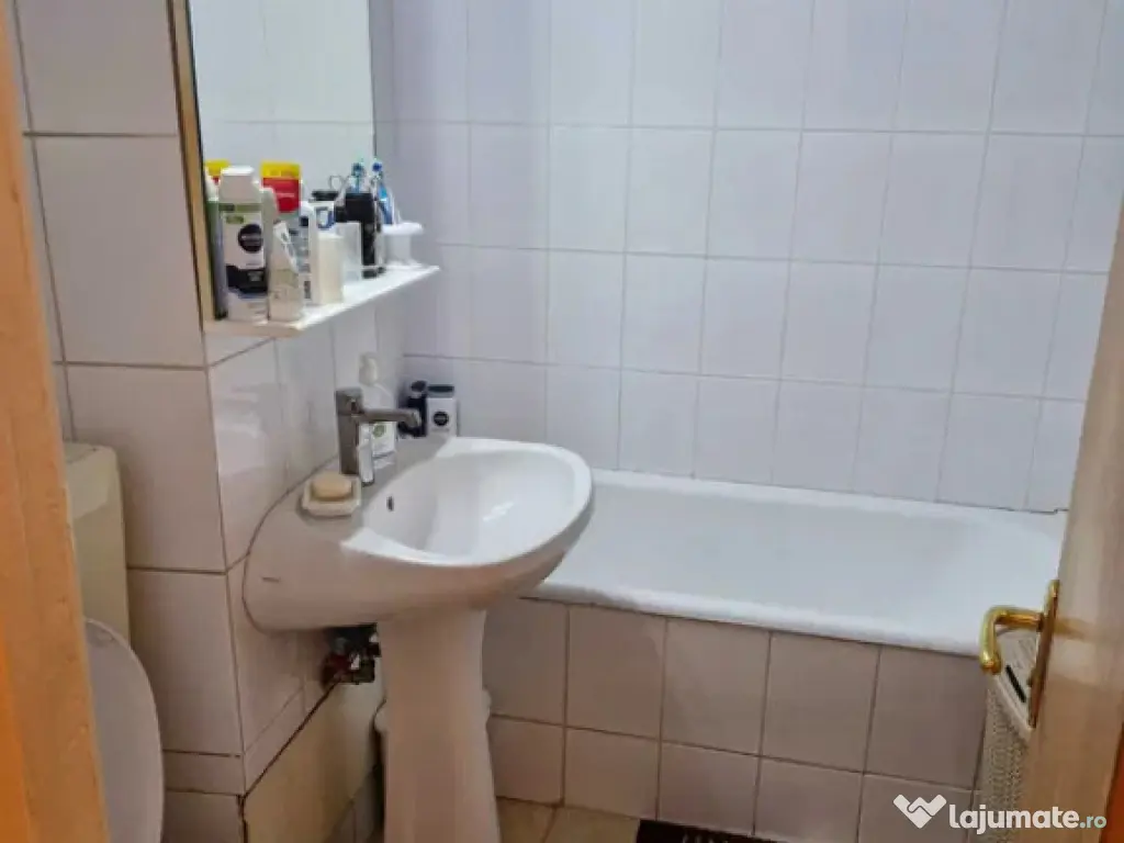 Apartament 3 camere Piata 1 Mai