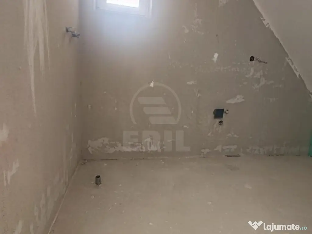 Apartament 3 camere semidecomandat Cetatii 