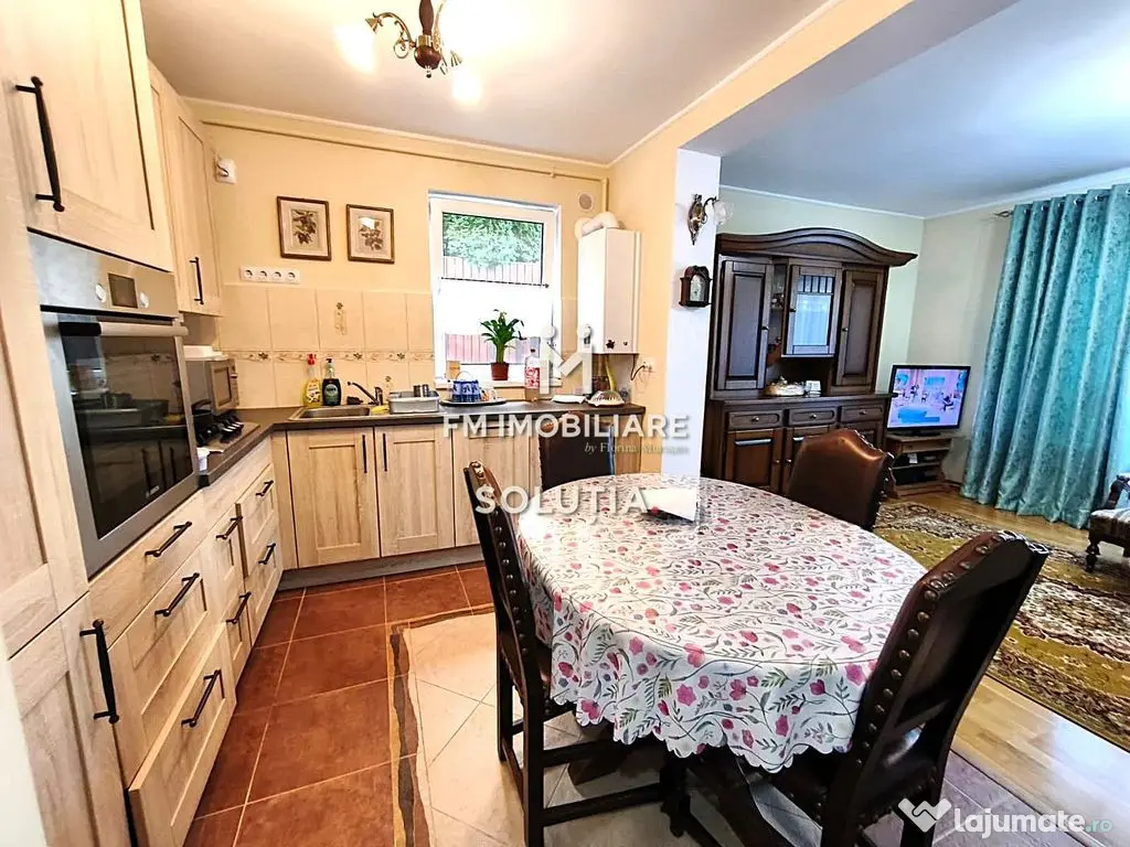 Apartament 3 camere, la curte, zona Valea Borcutului! 