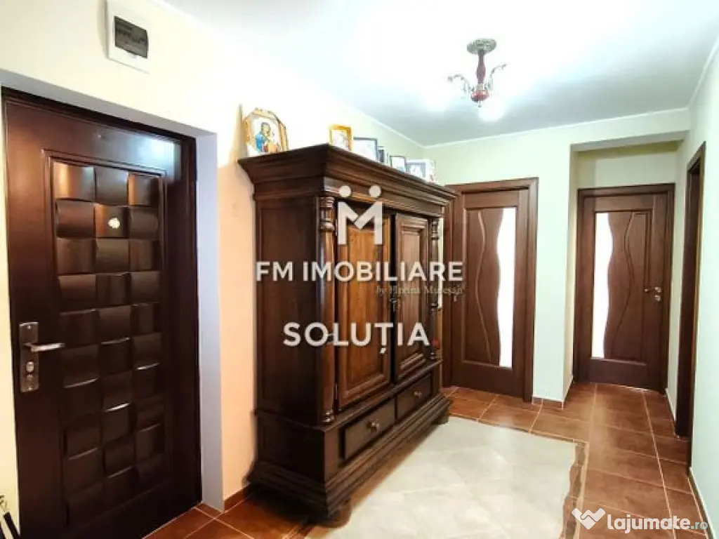 Apartament 3 camere, la curte, zona Valea Borcutului! 