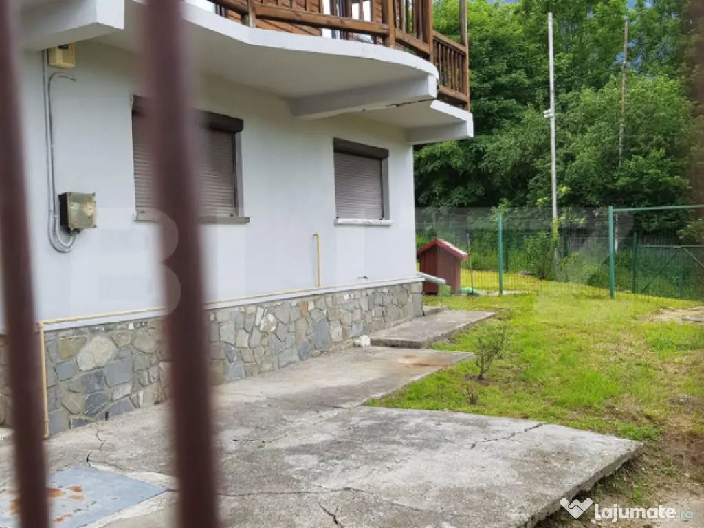 Vila 5 camere ,teren 580 mp, Busteni