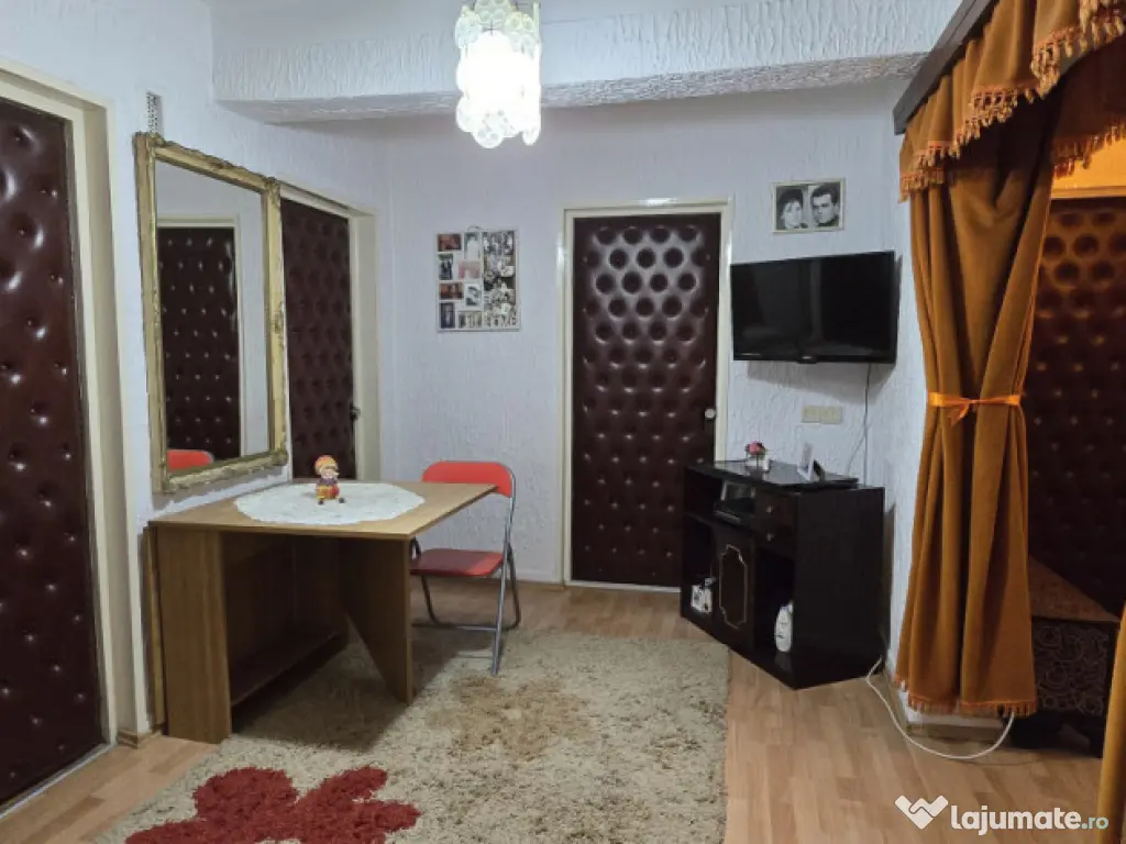 Apartament 4 camere, 83 mp, zona Vest