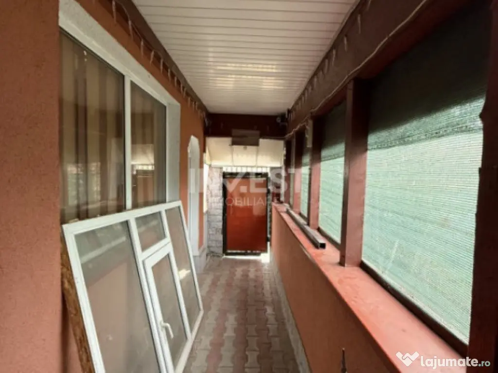 CASA 4 CAMERE, 2 BAI , BECI , MAGAZIE , 500 MP TEREN , LUNCA