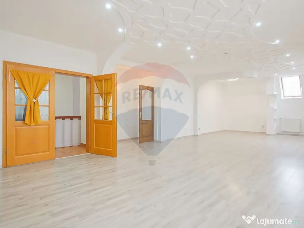 CENTRAL - Vila DE INCHIRIAT - pretabila diverse businessuri 