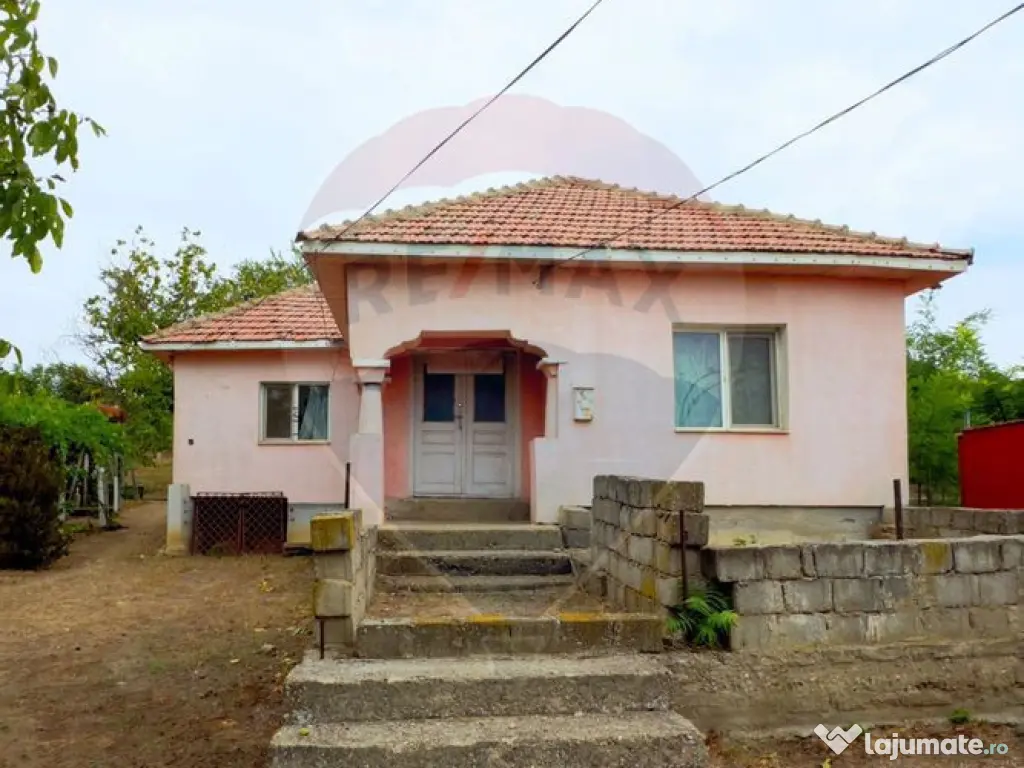 Casă / Vilă cu 3 camere de vânzare 