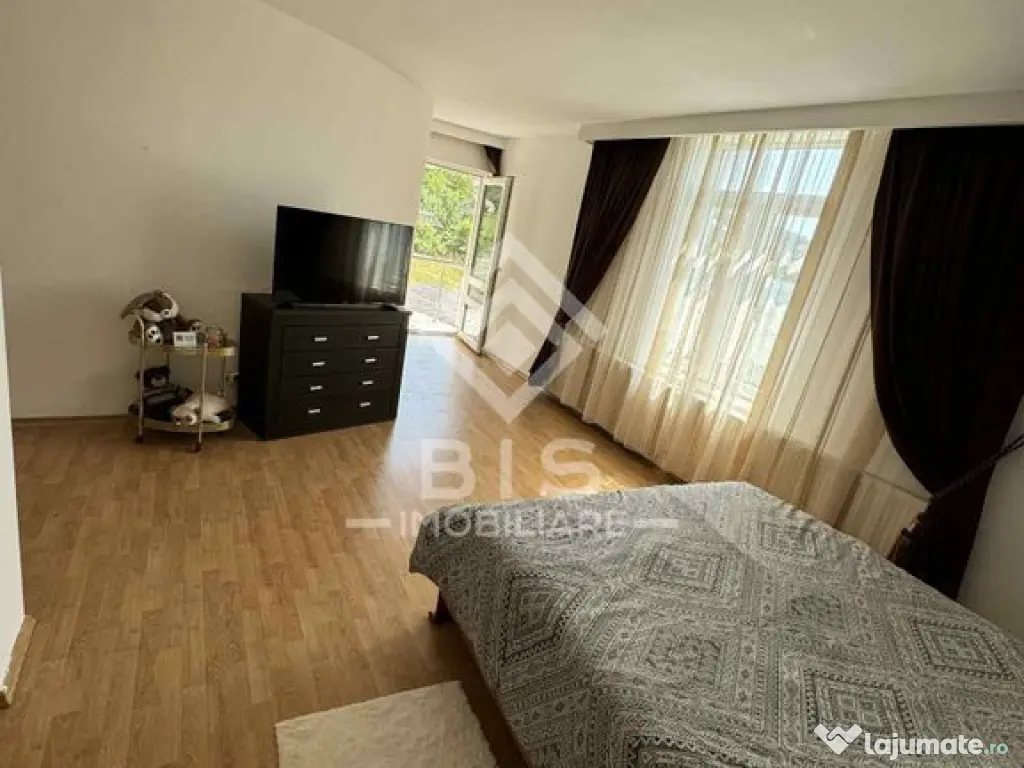 Casă de vânzare 300 mp - Valea Ghinzii