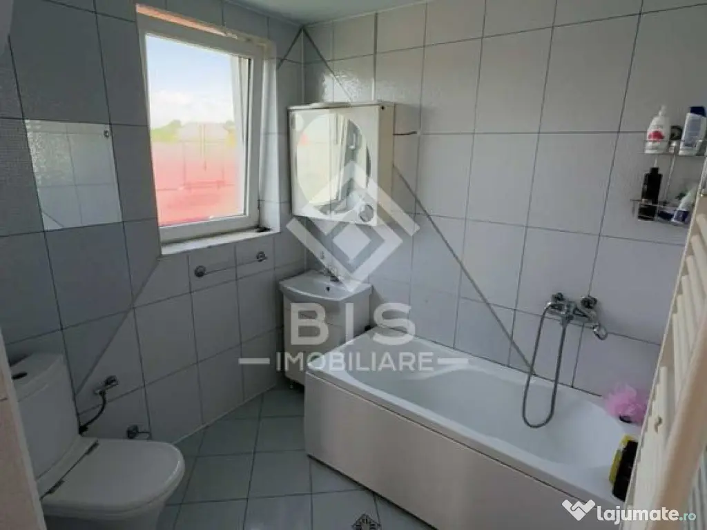 Casă de vânzare 300 mp - Valea Ghinzii