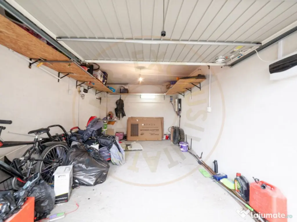 Apartament cu 4 camere, garaj și panouri fotovoltaice – B 