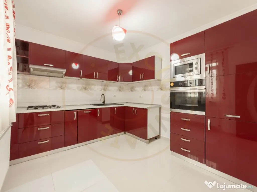 Apartament cu 4 camere, garaj și panouri fotovoltaice – B 