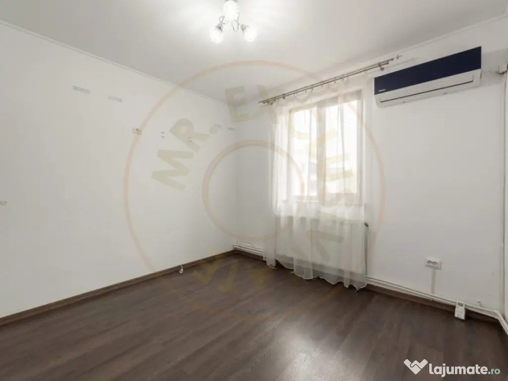 Apartament cu 4 camere, garaj și panouri fotovoltaice – B 