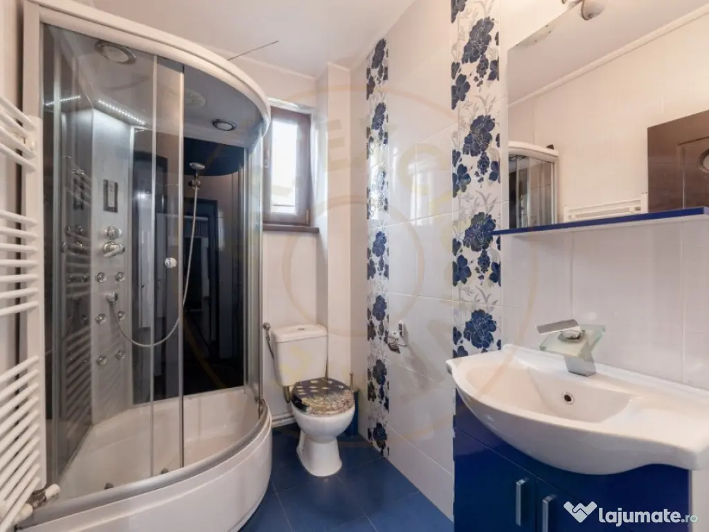 Apartament cu 4 camere, garaj și panouri fotovoltaice – B 