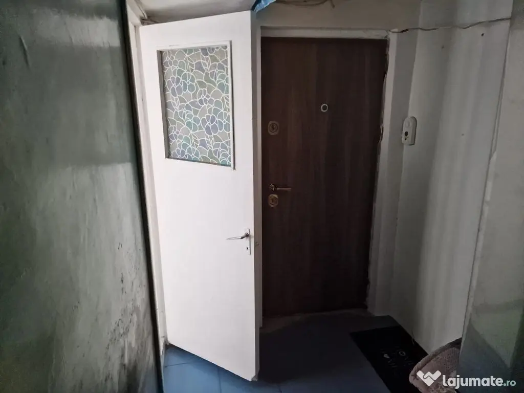 țApartament cu 2 camere de vânzare în zona Mioritei 