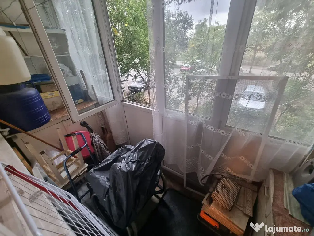 Tomis nord Rovere-apartament 3 camere decomandat stradal