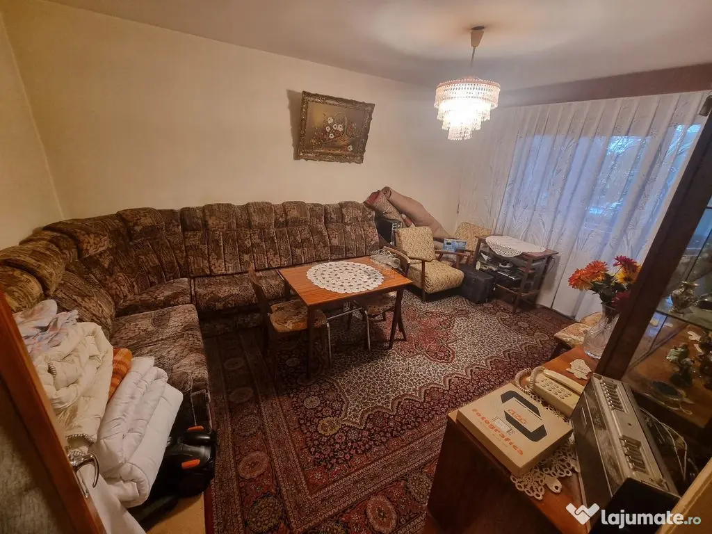 Tomis nord Rovere-apartament 3 camere decomandat stradal