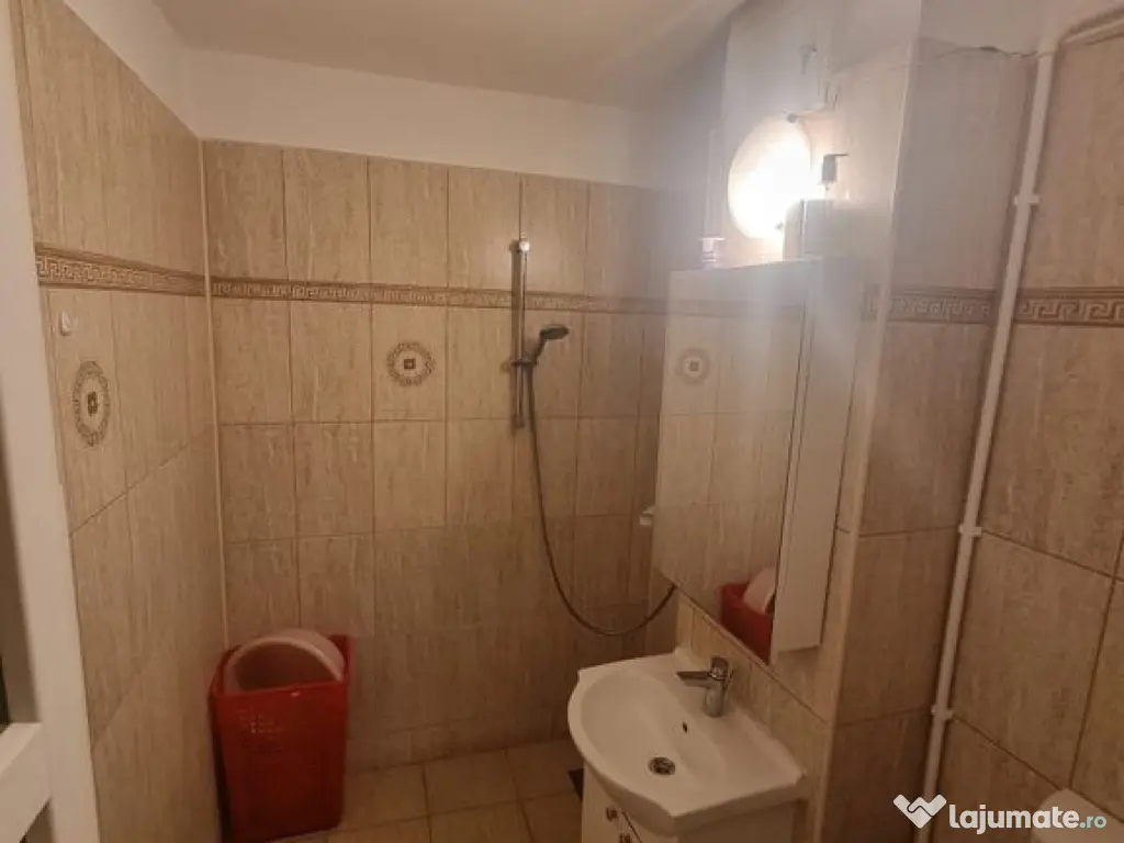 Tomis nord Rovere-apartament 3 camere decomandat stradal