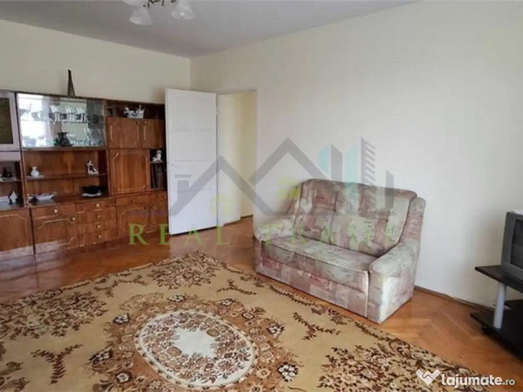 Apartament 3 camere bloc vila zona Garii- Piata Dacia