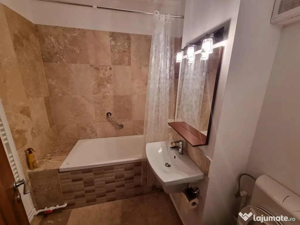 Bd mamaia spitalul militar-apartament 2 camere decomandat...