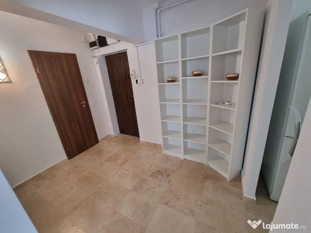 Bd mamaia spitalul militar-apartament 2 camere decomandat...