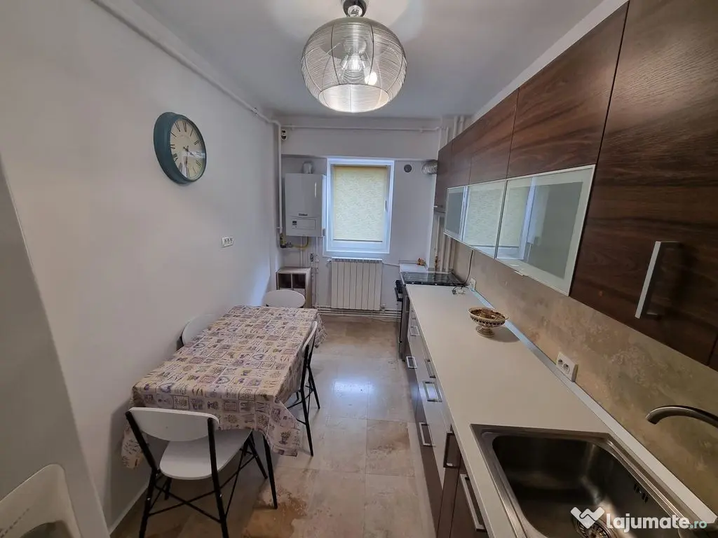 Bd mamaia spitalul militar-apartament 2 camere decomandat...