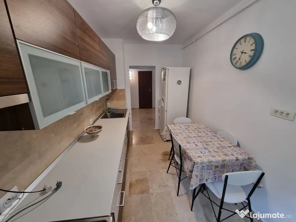 Bd mamaia spitalul militar-apartament 2 camere decomandat...