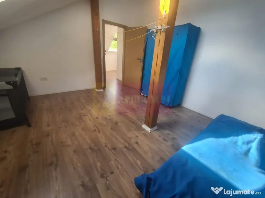 Vila de vanzare cu 6 camere in Cornu (teren 6.600 mp) 