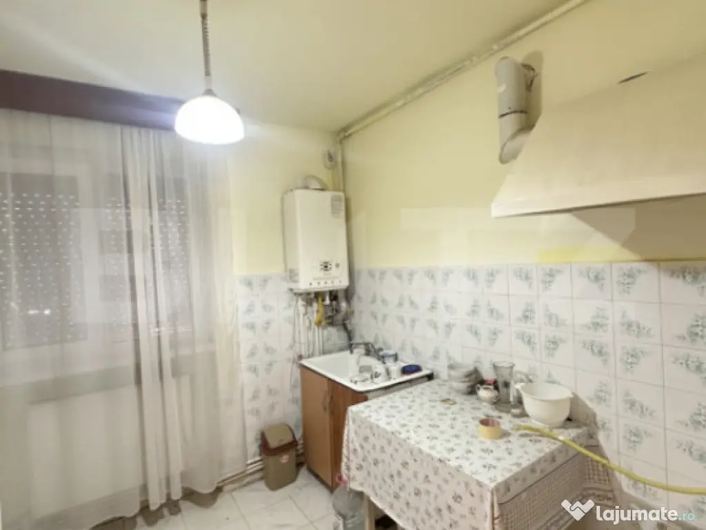 Apartament cu 2 camere semidecomandat, Deva, zona centrala l