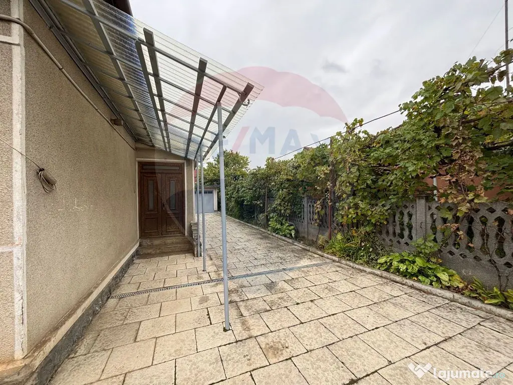 Casă / Vilă cu 5 camere de vânzare în Aleșd zona Ult...